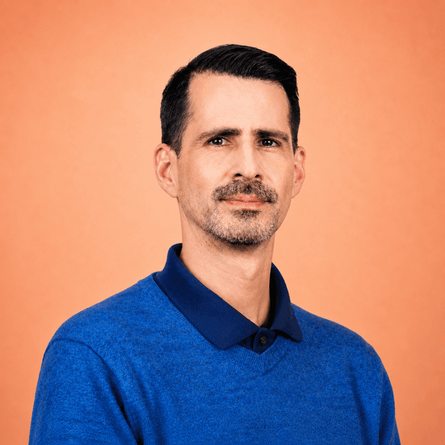 Headshot of David Vera