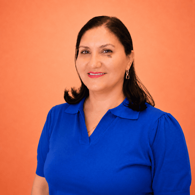 Alexandra Fiallos Headshot